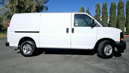 2017 GMC Savana
