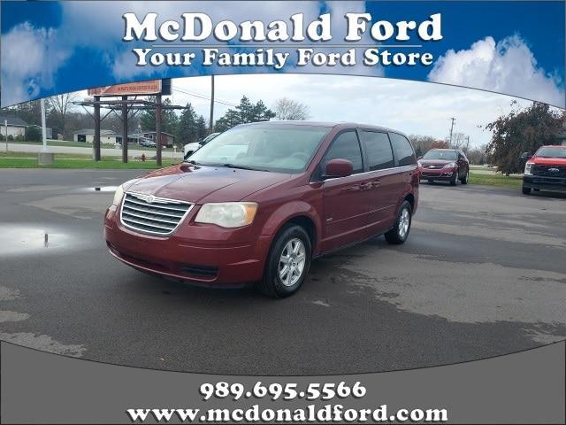 2010 chrysler town & country lx