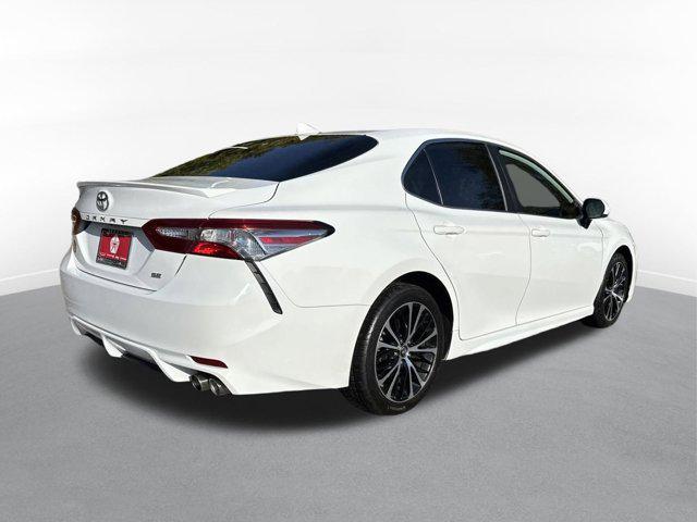 2019 toyota camry le