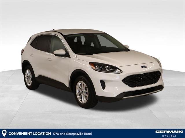 2020 ford escape se
