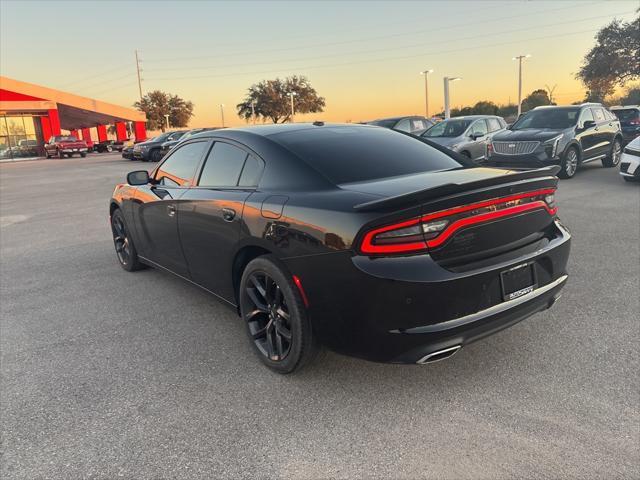 2021 dodge charger sxt