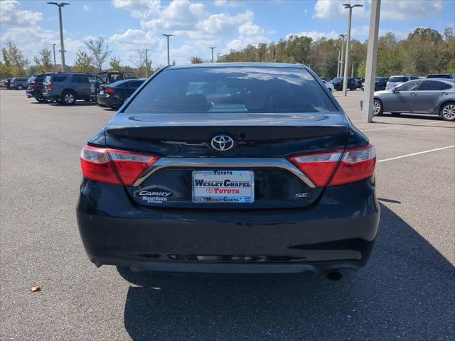 2016 toyota camry se