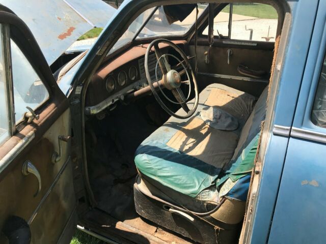 1949 plymouth sedan 4-door