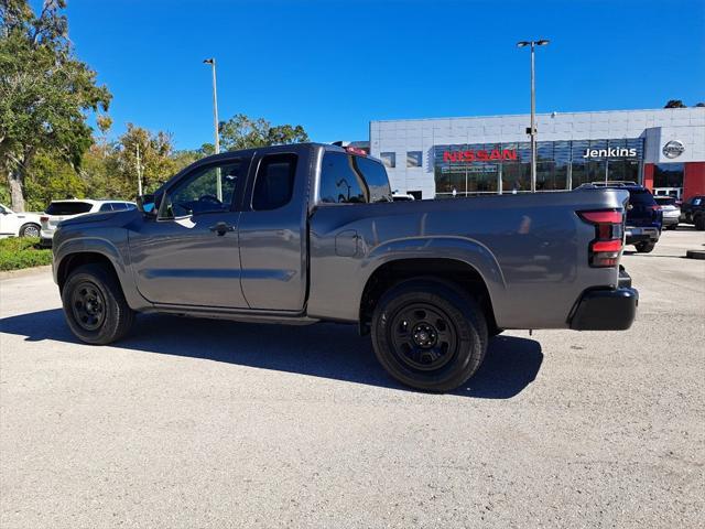 2022 nissan frontier s
