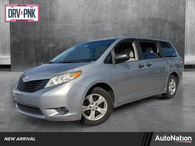 2013 toyota sienna se