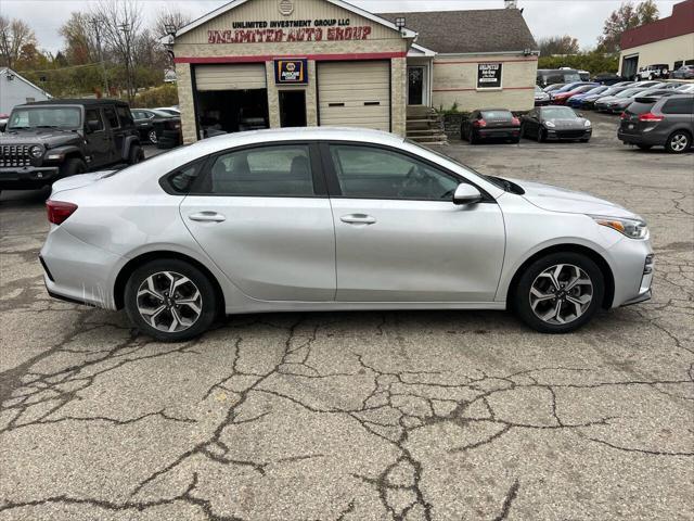 2021 kia forte lxs
