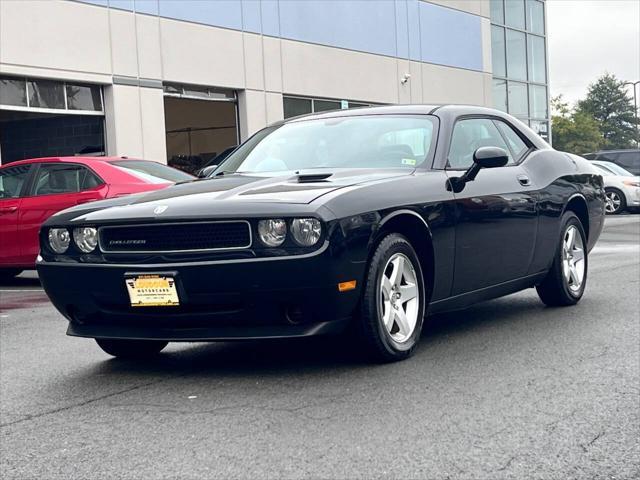2010 dodge challenger se