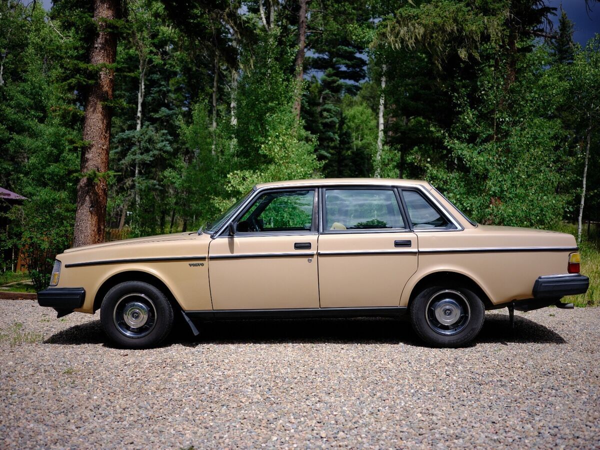 1985 volvo 245, 240 dl beige, tan, brown, automatic, records