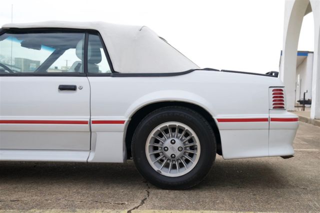 1987 white gt conv, only 27,999 actual miles, clean carfax!