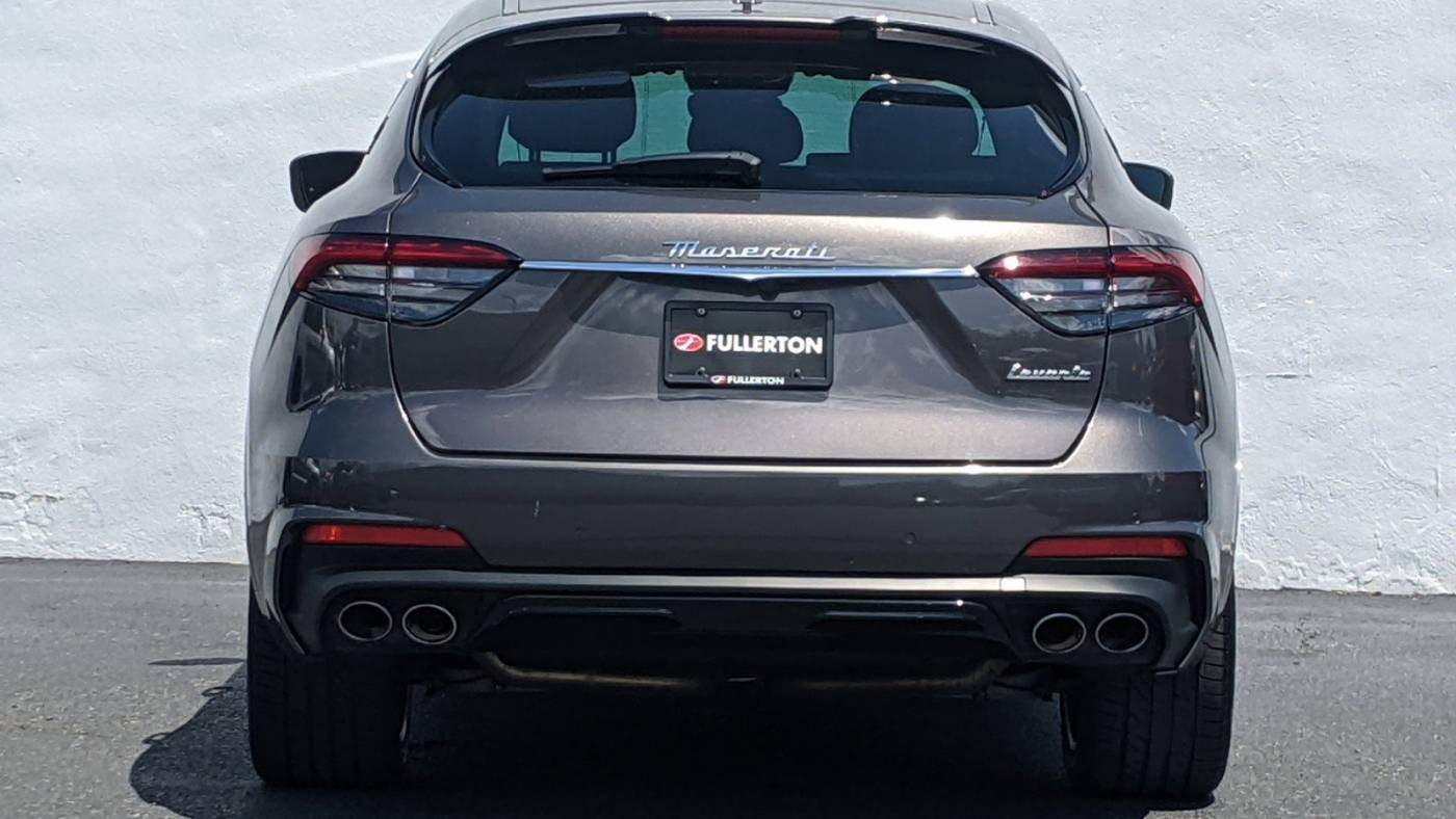 2023 maserati levante modena