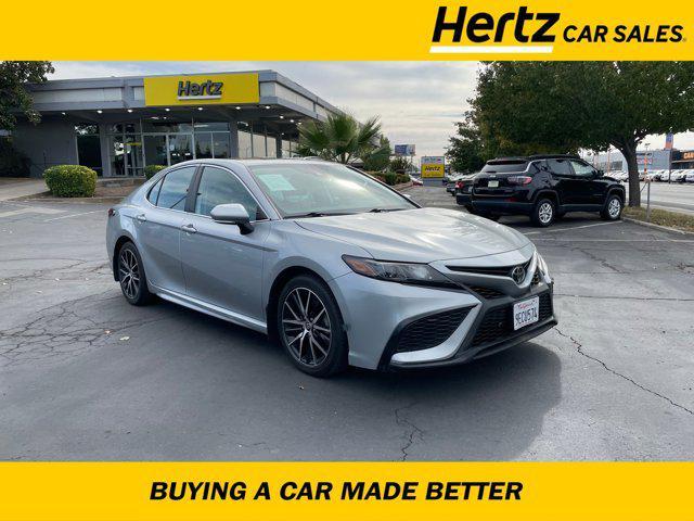 2021 toyota camry se