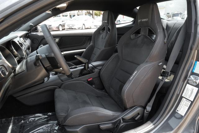 2017 ford shelby gt350 base