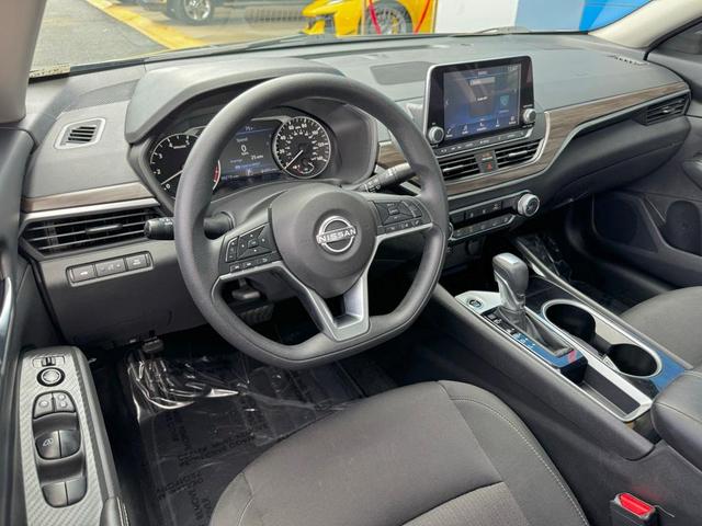 2024 nissan altima 2.5 sv