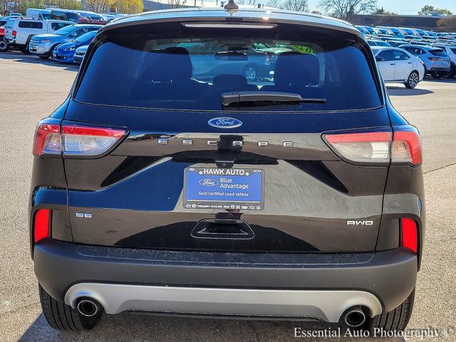 2022 ford escape se