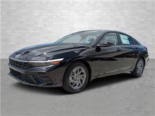 2024 Hyundai Elantra blue