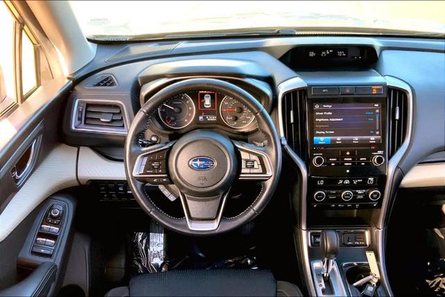 2019 subaru ascent premium 8-passenger