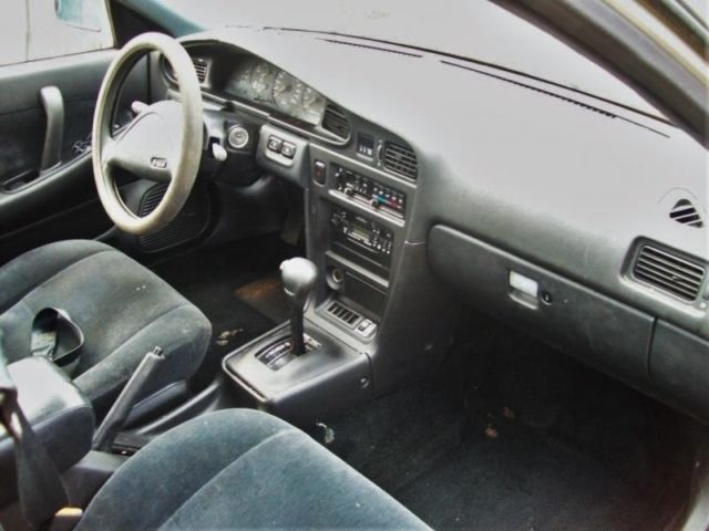 1990 nissan maxima gxe 236386 miles pebble beige metallic car 4-speed automatic