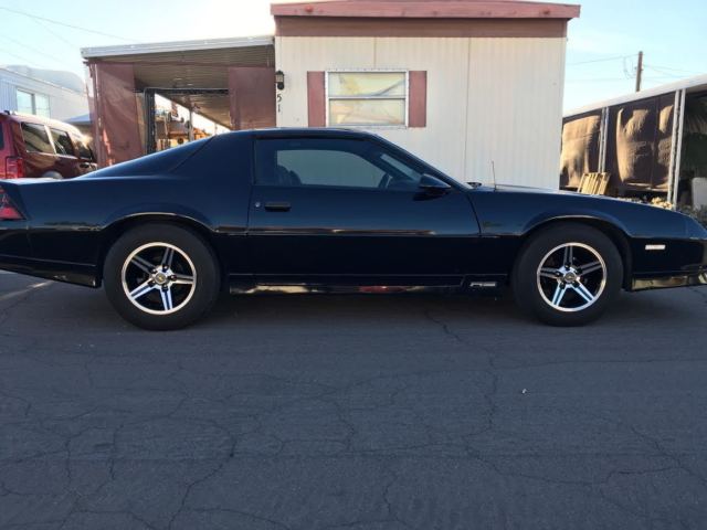 camaro rs 1989 t- top 5 speed v-8 clean california car o rust cold ac