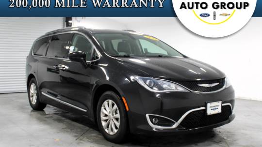 2019 Chrysler Pacifica touring l series