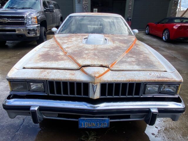 1977 pontiac lemans coupe white rwd automatic trans am