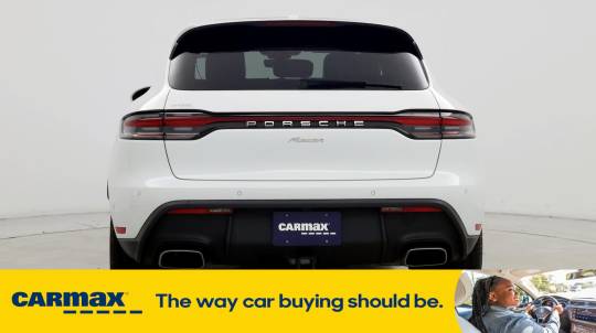 2022 Porsche Macan