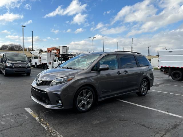 2020 toyota sienna se