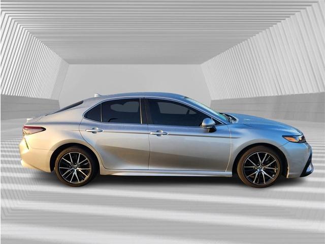 2023 toyota camry se