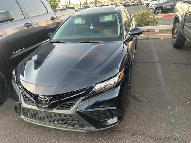 2021 toyota camry se