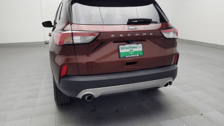 2021 ford escape se