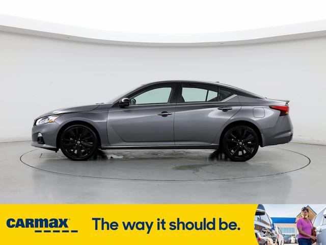 2022 nissan altima sr