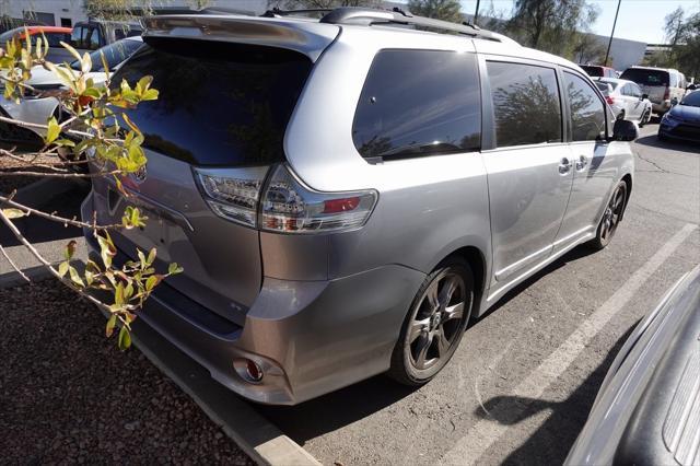 2017 toyota sienna l