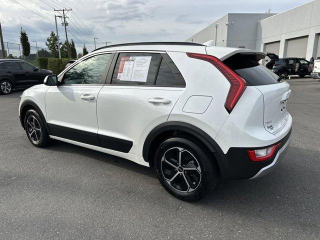 2024 kia niro lx