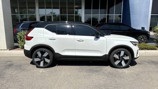2024 Volvo XC40