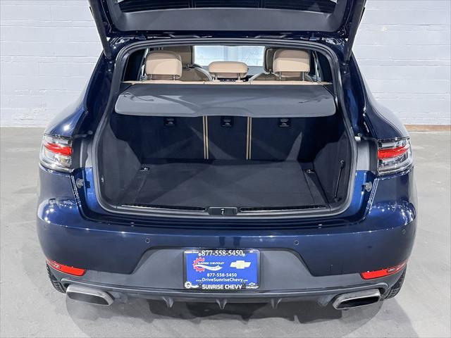 2021 porsche macan base