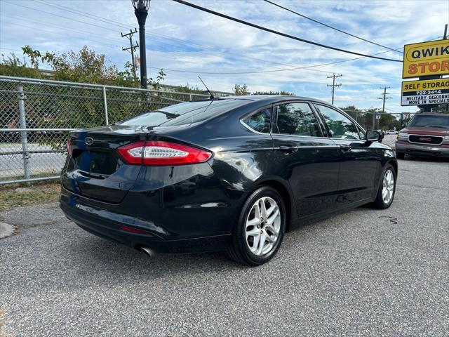 2015 ford fusion se
