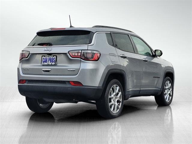 2022 jeep compass latitude lux