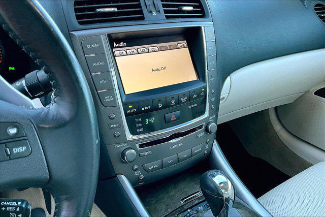 2010 lexus is 250c base
