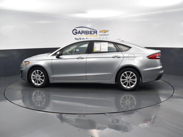 2020 ford fusion se