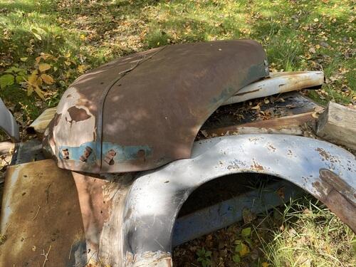 1950 chevy truck project with shortened s10 frame with the 50 cab mounts