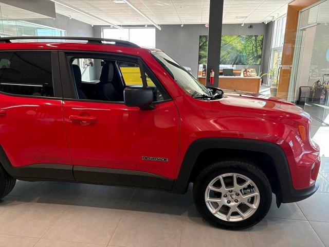 2023 jeep renegade latitude