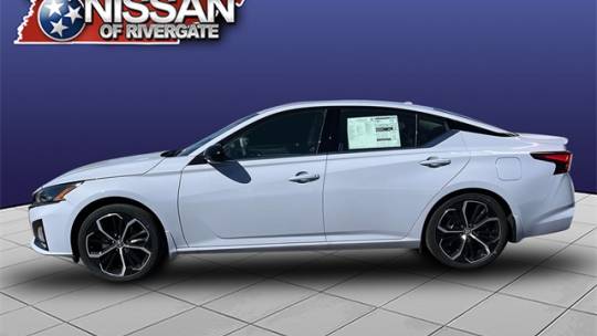 2024 Nissan Altima sr