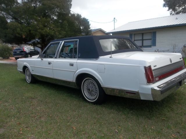 1989 lincoln town car signature cartier series