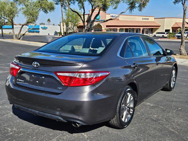 2016 toyota camry se