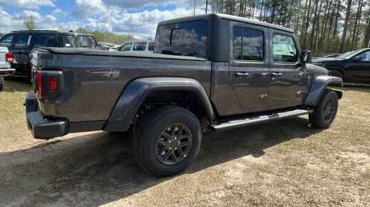 2024 Jeep Gladiator