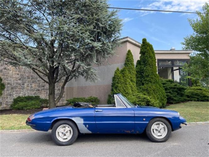 1969 alfa romeo duetto in astoria, new york