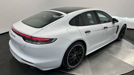 2022 Porsche Panamera