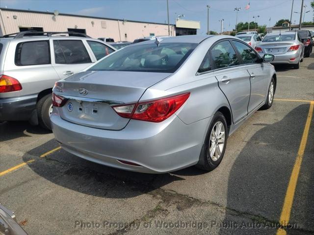 2013 hyundai sonata gls