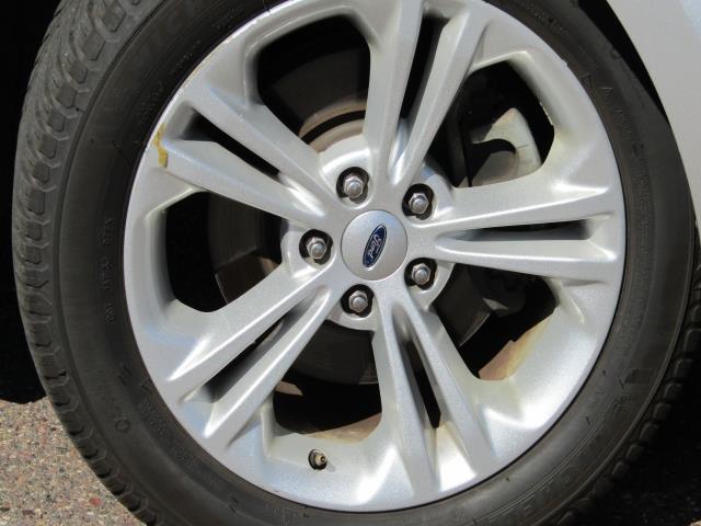 2017 ford taurus sel
