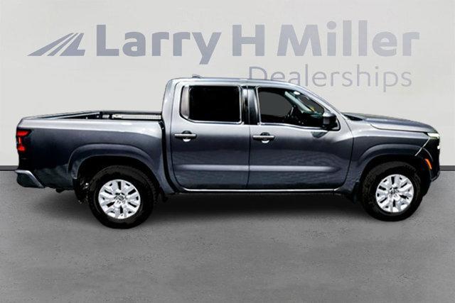 2022 nissan frontier sv