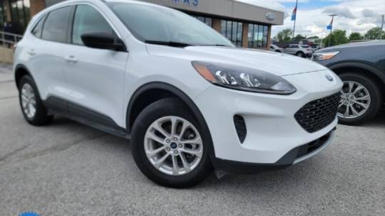 2022 ford escape hybrid se